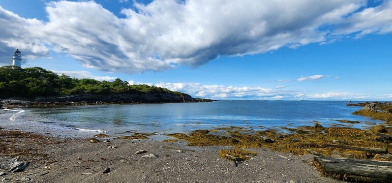 Scenic view of Dyer Cove near Two Lights with rocky shoreline